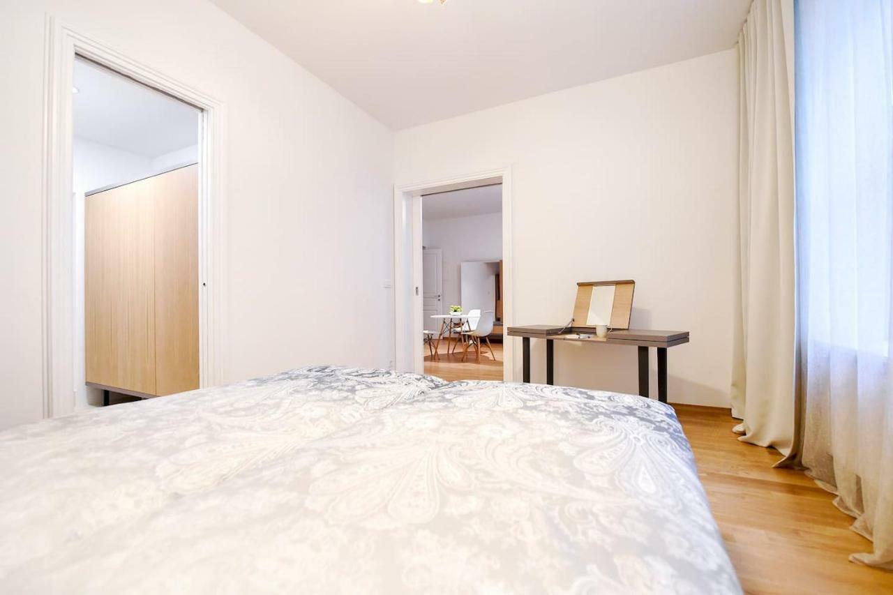 City Centre Chic Apartment Ljubljana 1/4 מראה חיצוני תמונה